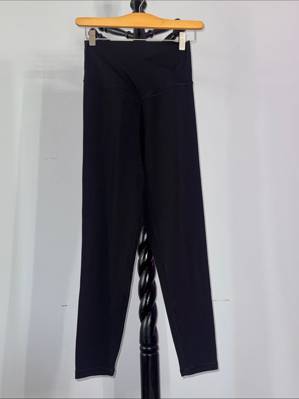 aerie Black High-Rise Leggings 17.1.B1